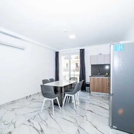New, Stylish And Modern 1br