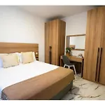 New, Stylish And Modern 1br - By Hostmt * סיינט פול ביי