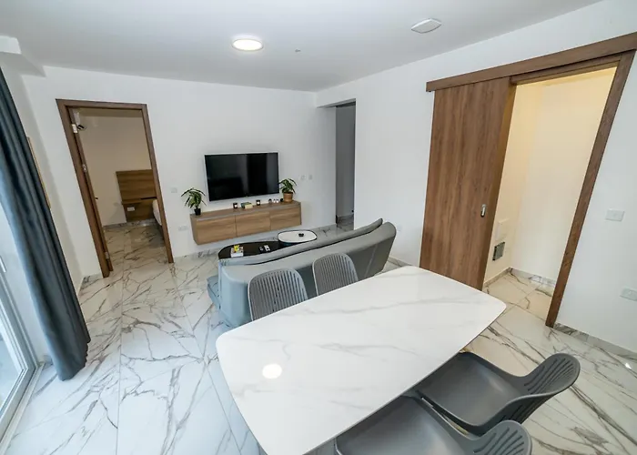 New, Stylish And Modern 1br - By Hostmt * خليج سانت بول