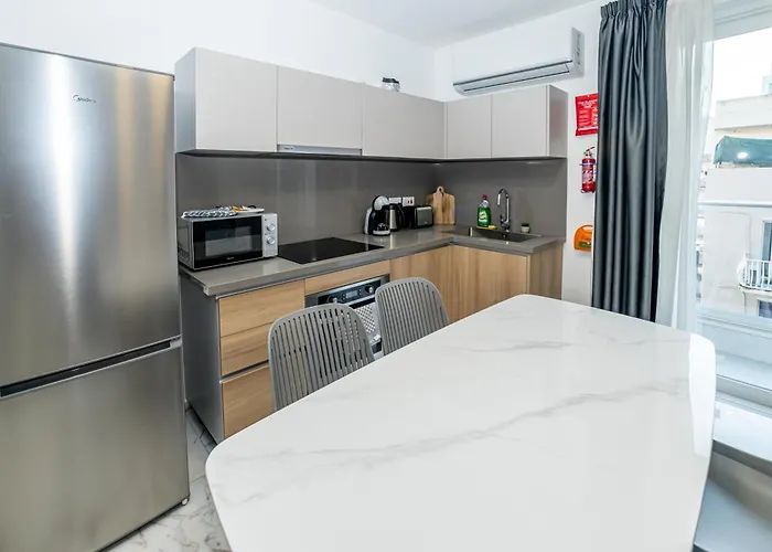 شقة New, Stylish And Modern 1br - By Hostmt *